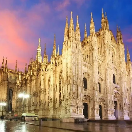Sansiromilano - 50M Stadium, Duomo, Rho Fiera & Mico By Metro Apartamento Milán